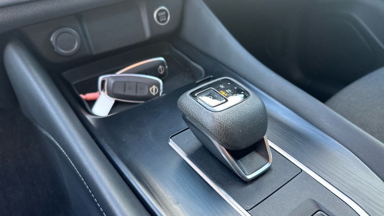 Nissan Qashqai 1.3 DiG-T MH 158 N-Connecta 5dr Xtronic Petrol Hatchback